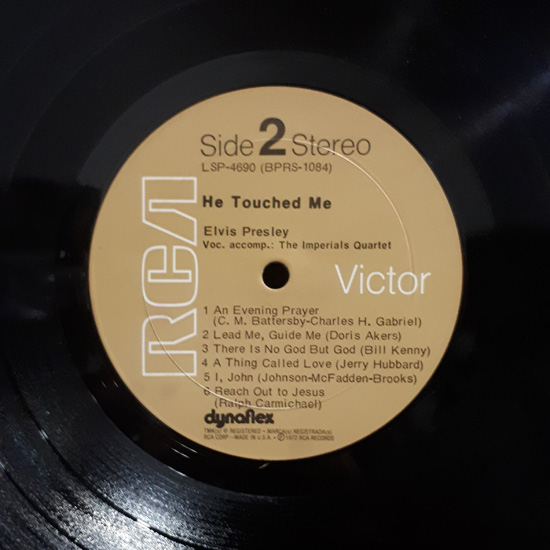 Lado B - He Touched Me