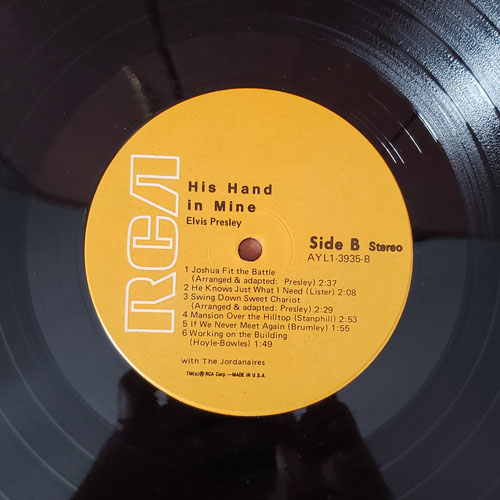 Lado B - His Hand In Mine