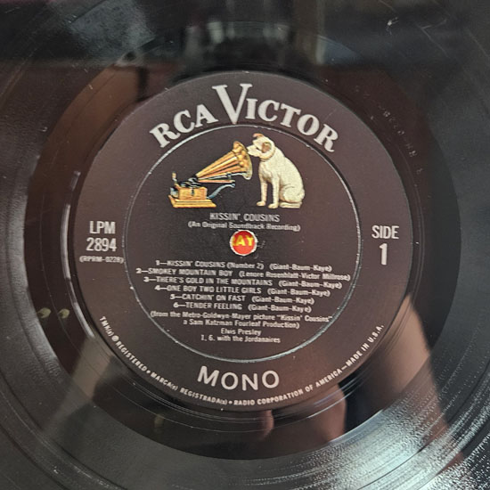 Lado A - Kissin' Cousins