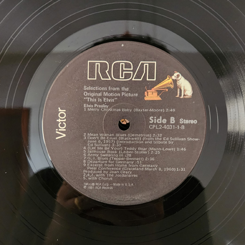 Lado B - This is Elvis