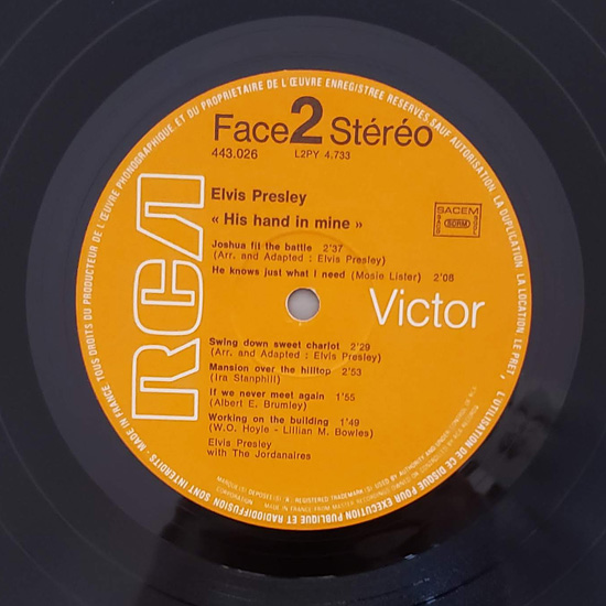 Lado B - His Hand In Mine