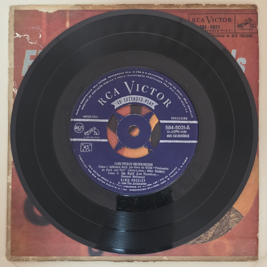 Lado A - Elvis' Golden Records