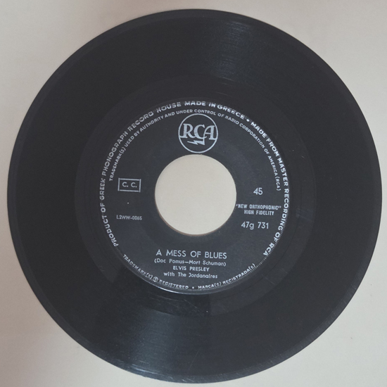 Lado B - It’s Now Or Never / A Mess of  Blues