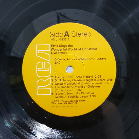 Lado A - Elvis Sings The Wonderful World of Christmas